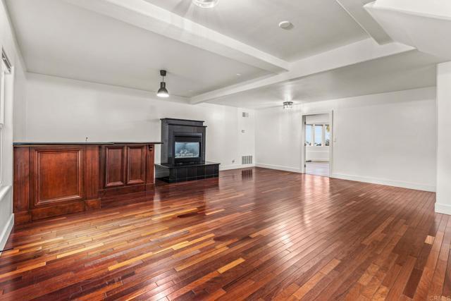 Building Photo - 1525 Laurel Rd