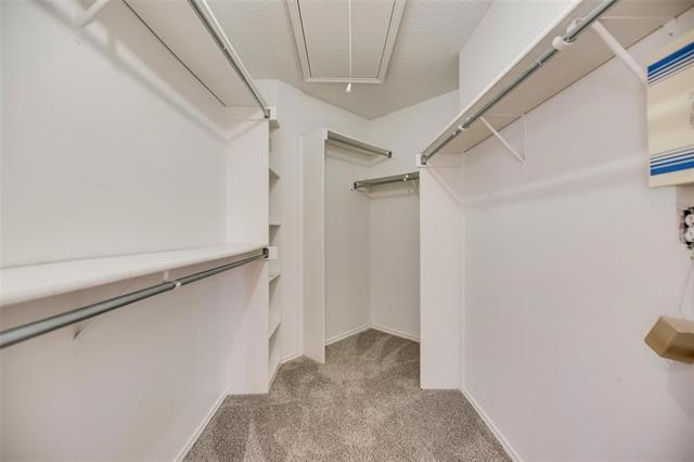 Building Photo - 2113 Glenmont Dr
