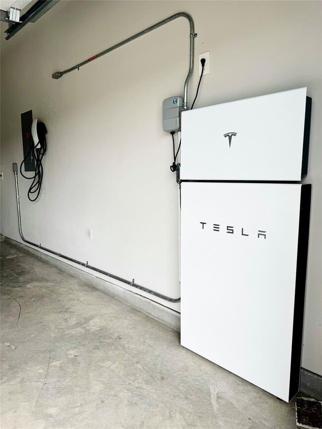 Building Photo - 12711 Basinghall Ln