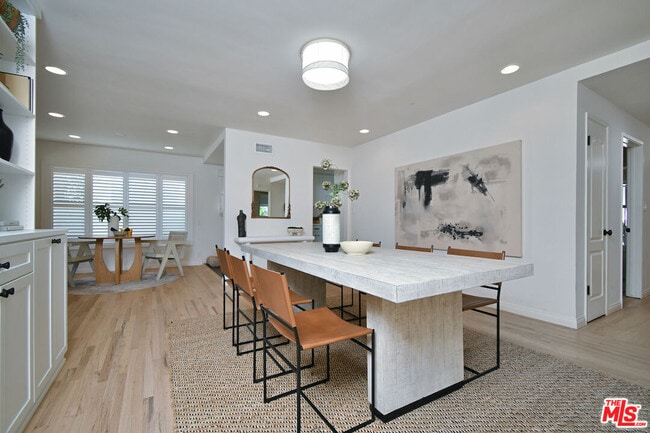 Building Photo - 12614 Morrison St