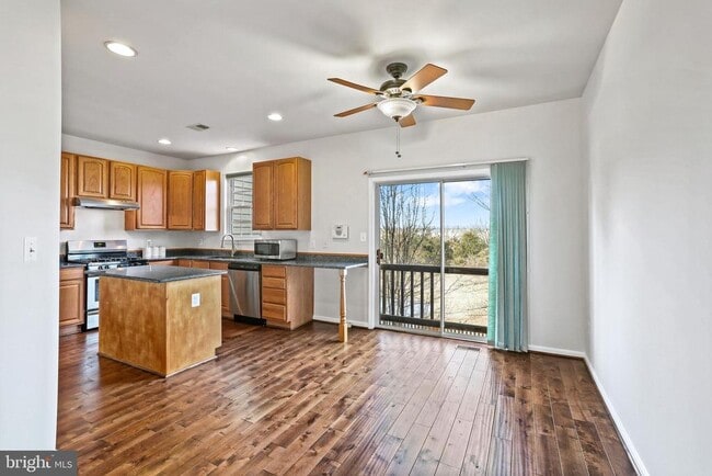 Building Photo - 12030 Kemps Landing Cir