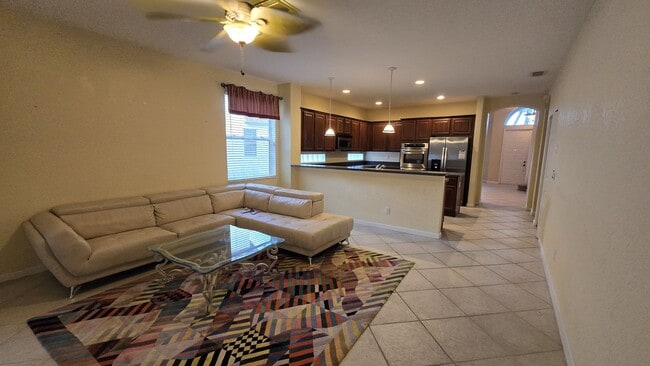 Building Photo - Bright + Spacious Home for Rent in West La...