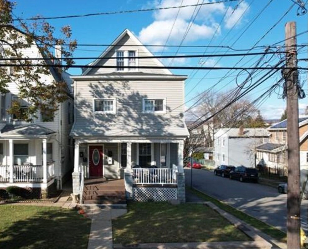 Building Photo - 26 Ella St
