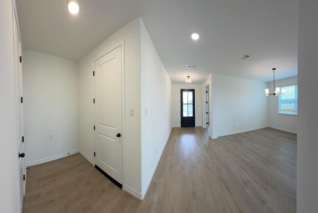 Building Photo - 9922 Red Knot St