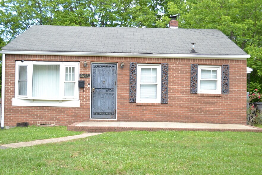 Building Photo - 1615 Argonne Blvd