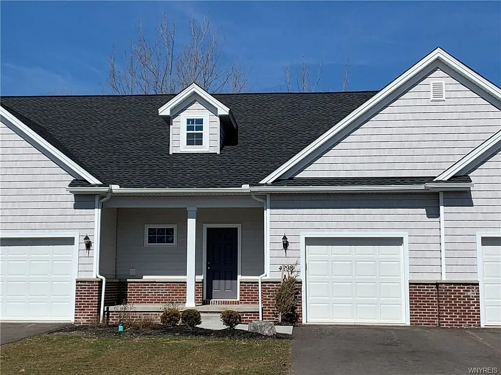 Front Entry - 4286 Tisbury Ln