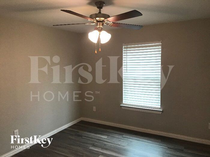 Building Photo - 7376 Parkside Pl Dr