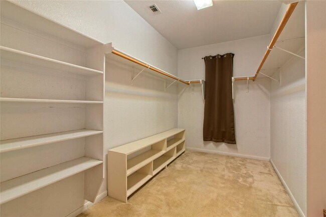 Building Photo - 8212 Fern Bluff Ave