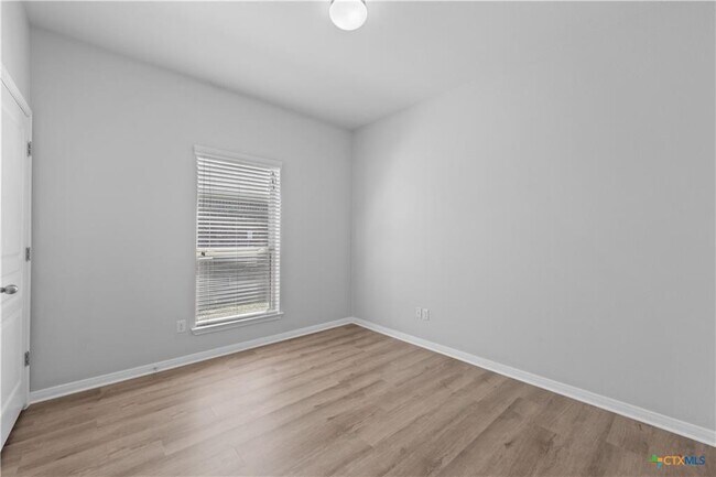 Building Photo - 715 Wyndham Hill Pkwy