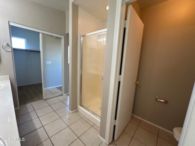 Building Photo - 10971 W Rio Vista Ln