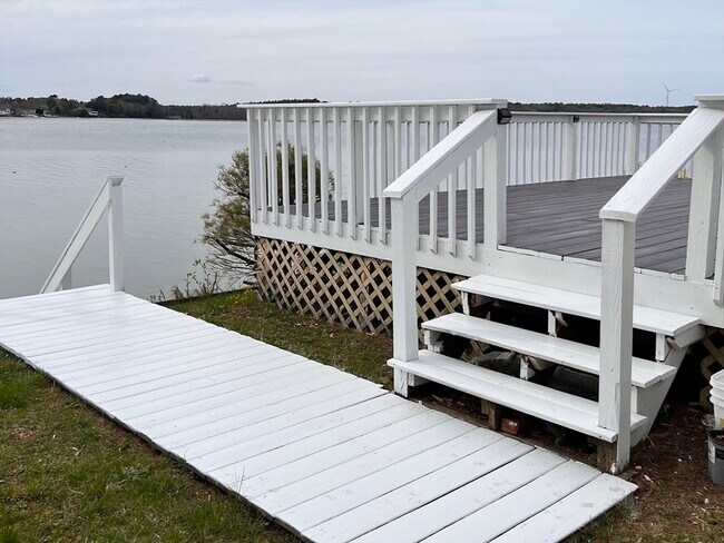 Building Photo - 11 Wallace Point Rd