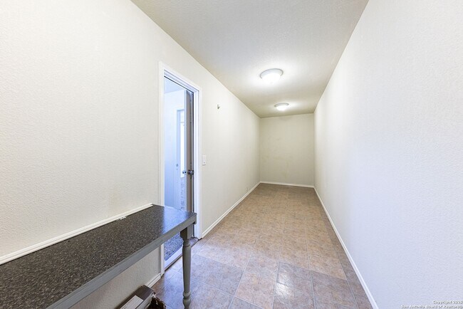 Building Photo - 12606 Texas Gold