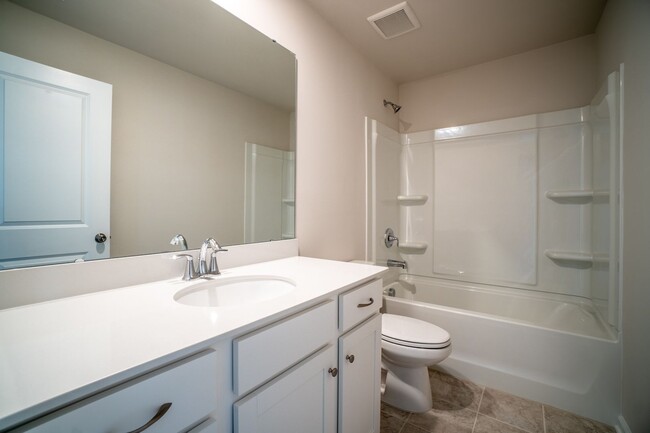 Building Photo - Stunning New Smart Home Palisades Area!