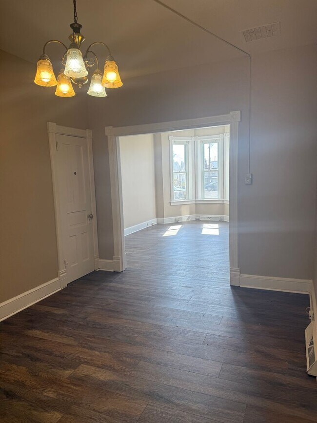 Building Photo - Duplex located on Winter Street in Hagerstown