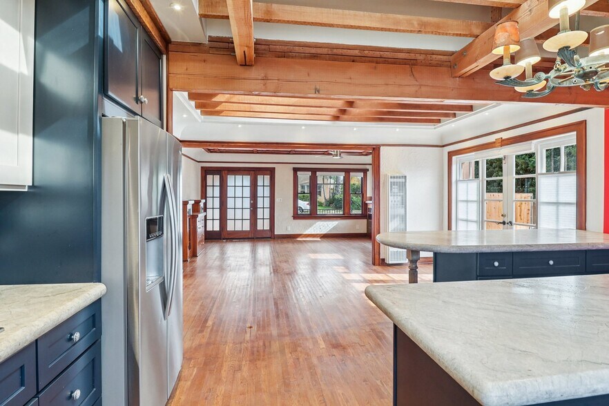 Building Photo - 3114 Bancroft St