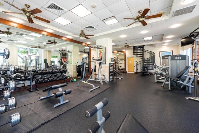 Building Photo - 19501 W Country Club Dr