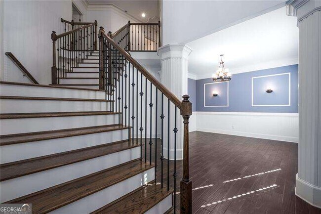 Building Photo - 1106 Devine Cir NE