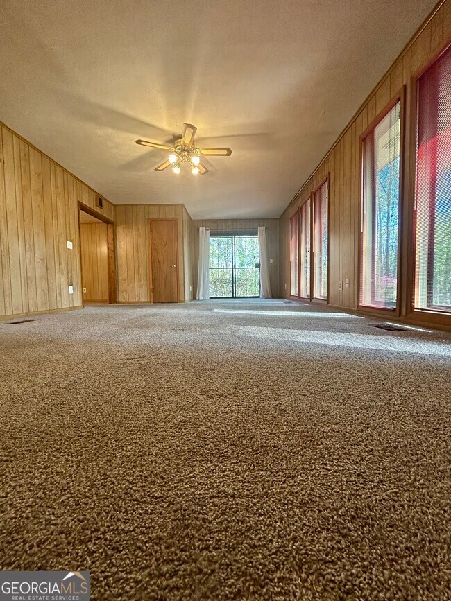 Building Photo - 3710 Creekview Cir