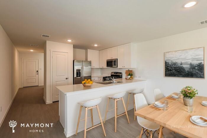 Building Photo - 2404 Shady Grv