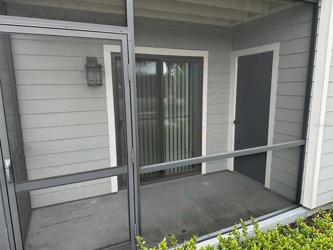 Building Photo - 3772 Idlebrook Cir