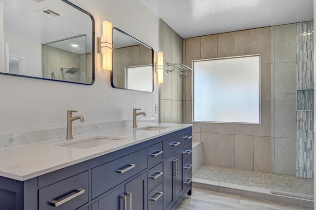 Building Photo - 11052 Orense Dr