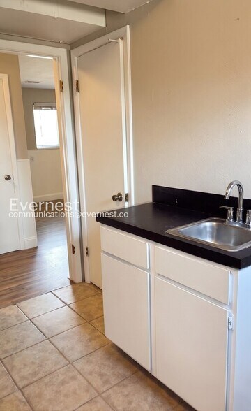 Building Photo - 1629 26th Ave Ct