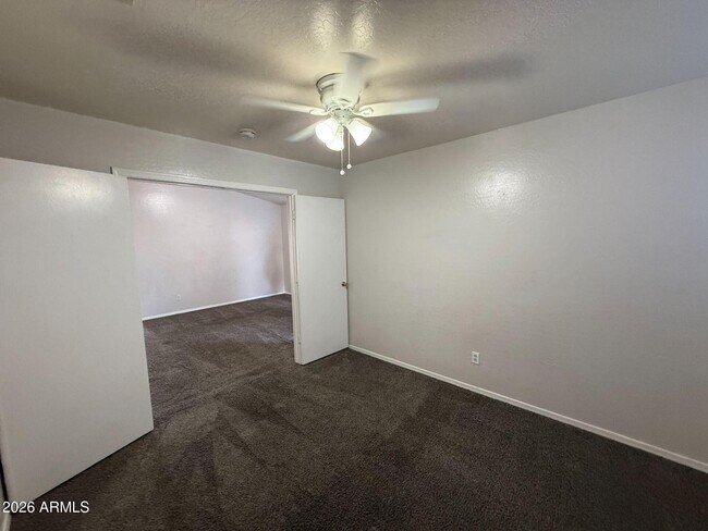 Building Photo - 12071 W Dahlia Dr