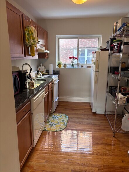 Building Photo - 15 Blackwood St