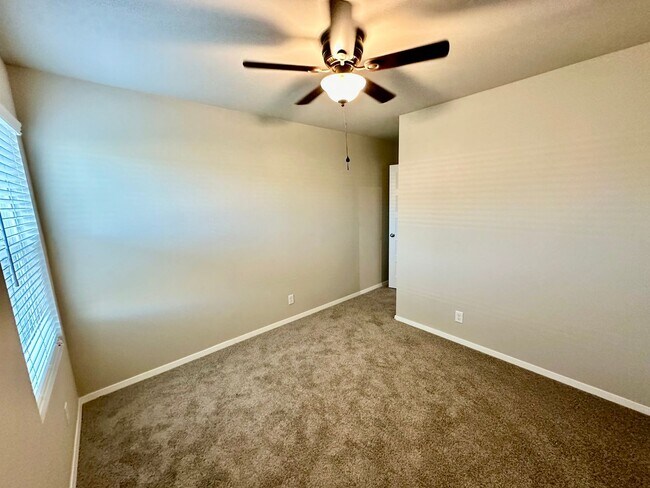 Building Photo - 4 bedroom 2 bath 2 car garage - Bixby Schools