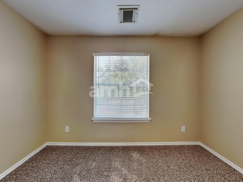 Building Photo - 12227 Lavon Dr