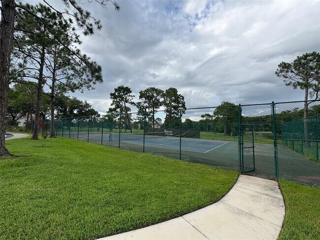 Building Photo - 13827 Fairway Island Dr