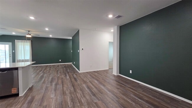 Building Photo - 6110 Ginevra Summers Dr