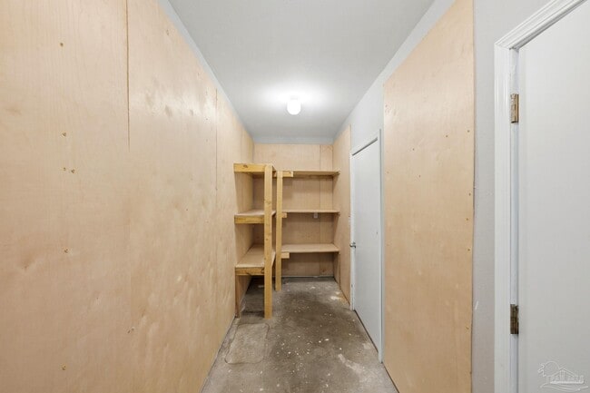 Building Photo - 302 Loruna Dr
