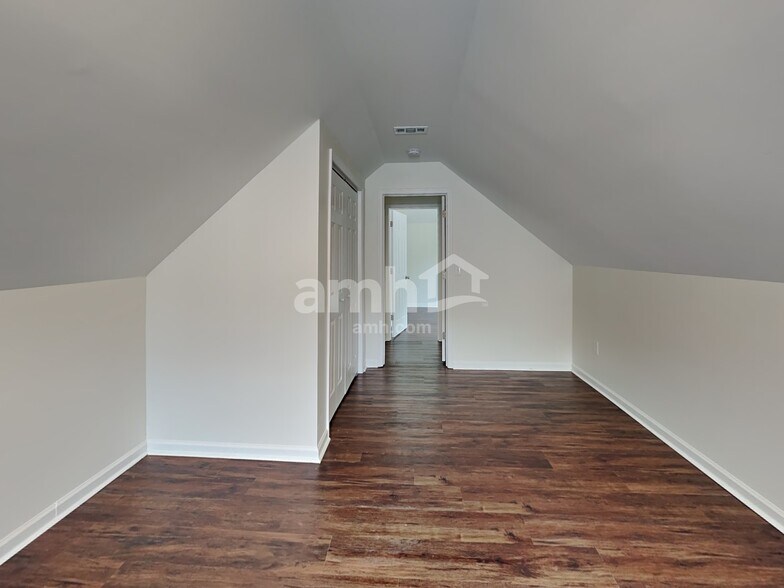 Building Photo - 139 Pin Oak Ct