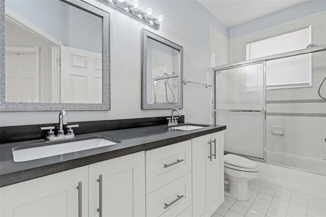 Building Photo - 1560 Seagrape Way