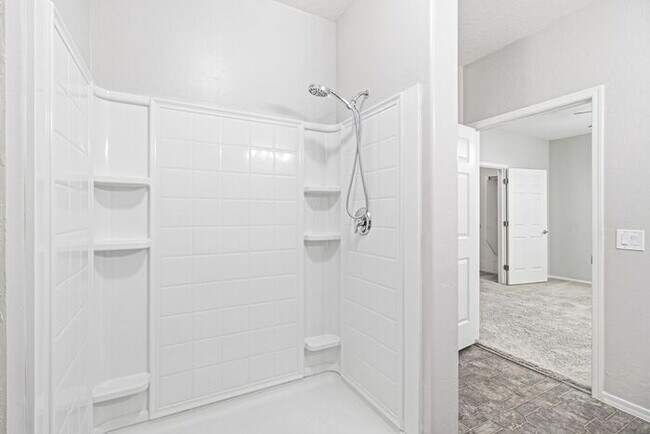 Building Photo - Beautiful townhouse for Rent!
