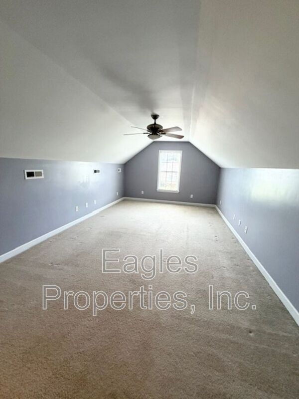 Building Photo - 200 Myrna Dr