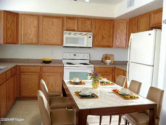 Building Photo - 22619 W Papago St