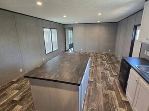 Building Photo - 138 Autumn Ln
