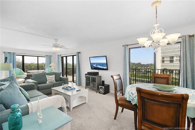 Building Photo - 10044 S Ocean Dr