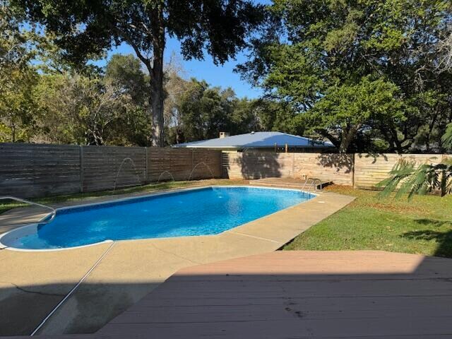 Building Photo - 805 Harbor Ln