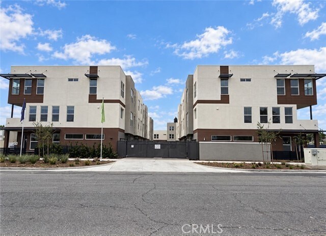 Building Photo - 652 4th St
