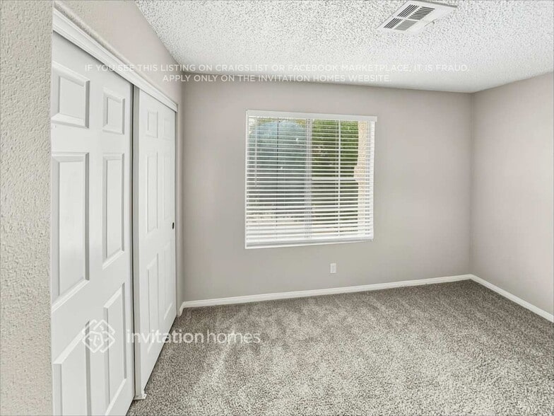 Building Photo - 3301 Hyannis Cir