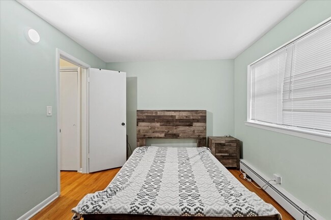 Building Photo - 1725 Howard Ave