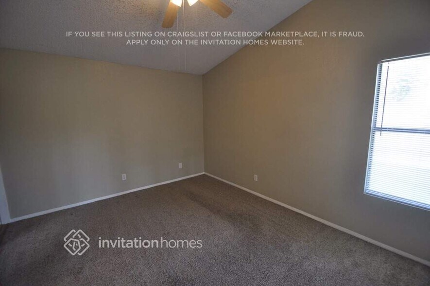 Building Photo - 11841 N 76th Ln