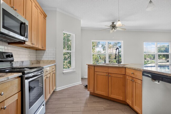 Building Photo - 15914 W 91st Terrace