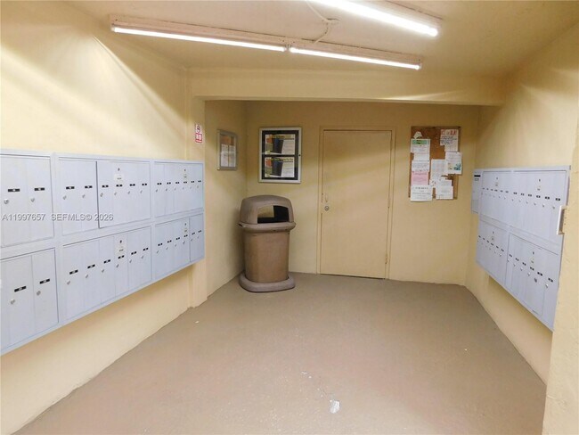 Building Photo - 8065 SW 107th Ave