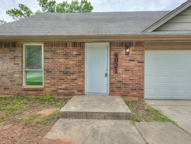 Primary Photo - 4821 Cinderella Dr