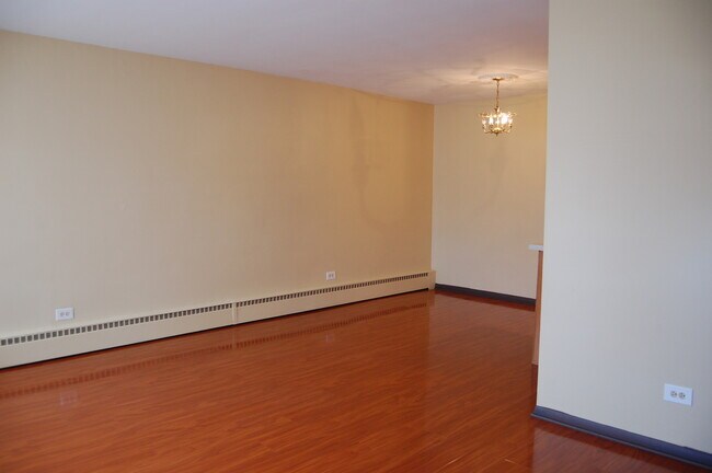 Building Photo - 1001 N Harlem Ave