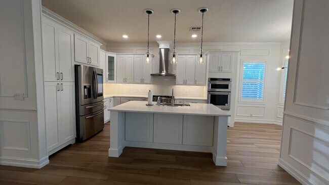 Building Photo - 104 NW Pleasant Grove Way